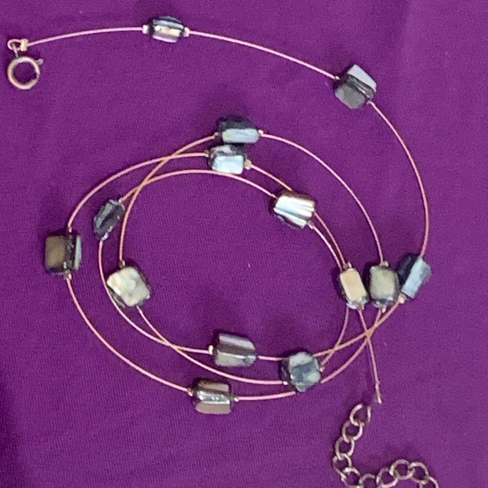 🥶 5/$18 - Handmade Shell Wrap Bracelet - Picture 3 of 5